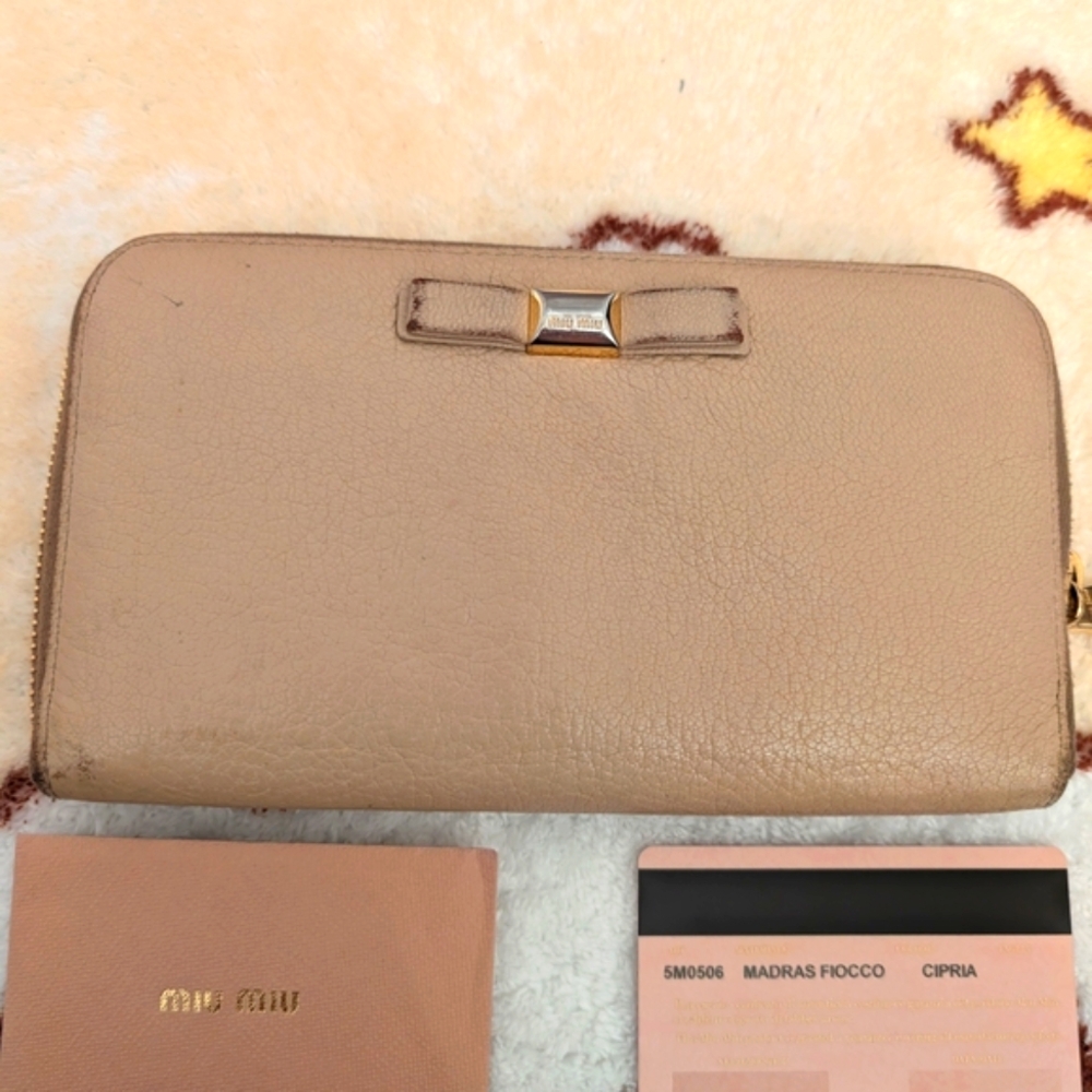Miu Miu Madras - **Project Wallet